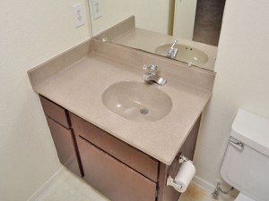 Canyon Creek Apartment Bath Room