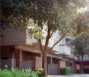 Fair Oaks Carriage Homes Apartment Property Ground