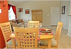 The Falls At Highpoint Apartment Dining Area
