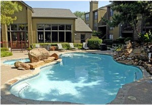 The Falls At Highpoint Apartment Pool