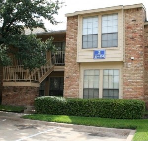 Berry Trail Condominiums Apartment Building View