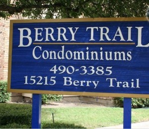 Berry Trail Condominiums Apartment Community Sign