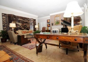 Drexel Park Hollow Apartment Living Room.