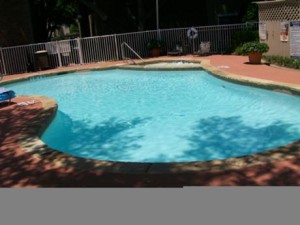 Fairways of Bent Tree Apartment Pool