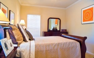 Kensington Square I & II Apartment Bedroom.