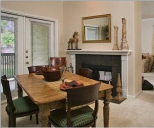 La Salle Apartment Dining Area