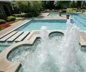 La Salle Apartment Fountain