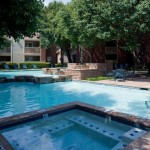 Lincoln Crossing Apartment Pool.