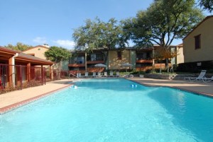 Preston Creek Apartment Pool