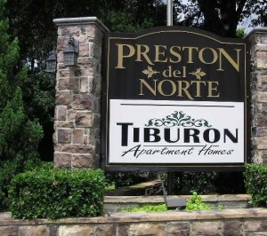 Preston Del Norte Apartment Community Sign