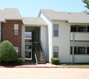 The Pointe at Timberglen Apartment Entrance