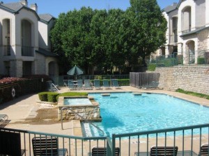 Vail Village Club Apartment Pool