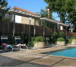 Ventana Apartment Pool Area