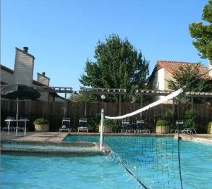 Ventana Apartment Pool
