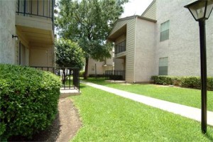 Ventana Apartment Property Ground.