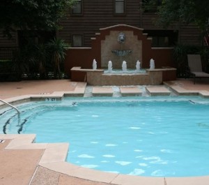 Verona Apartments Pool View