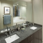 1400 Hi Line Apartment Bathroom