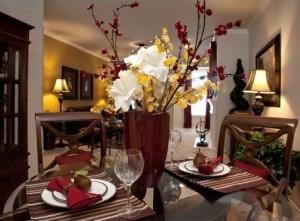 Caruth At Lincoln Park Apartment Dining Area