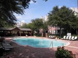 Caruth At Lincoln Park Apartment Pool Area