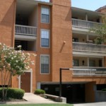 Lincoln Court Apartment Building View