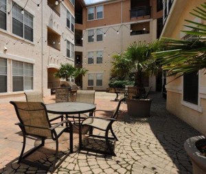 Marquis at Cedar Springs Apartment Courtyard