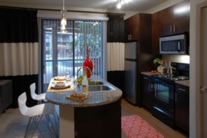 The Avery on Southwestern Apartment Dining Area