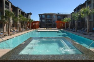 The Avery on Southwestern Apartment Pool Area
